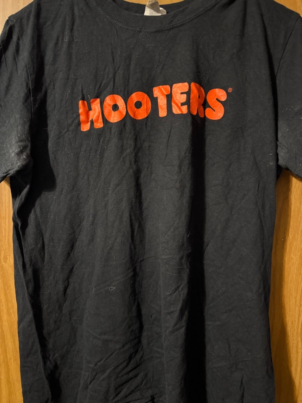 Hooters Black Tee with Bright Orange Logo Men’s Medium
